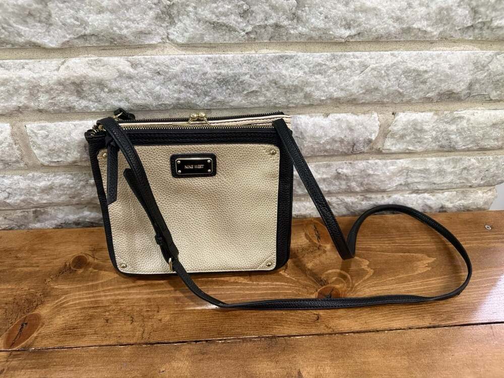 Nine West Leather Crossbody Purse gold/black rare 2 toned Adjustable